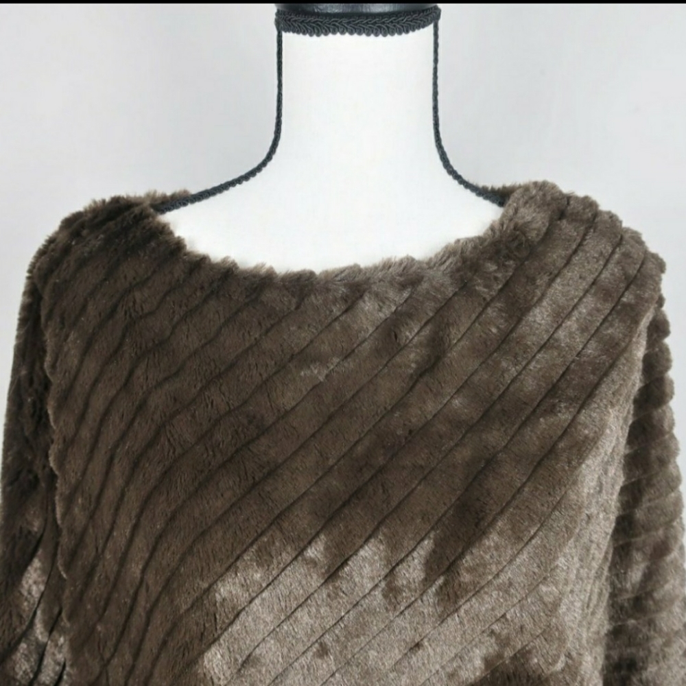 Black Rivet NWT Sz S/M Chocolate Brown Poncho D146 - Picture 2 of 15